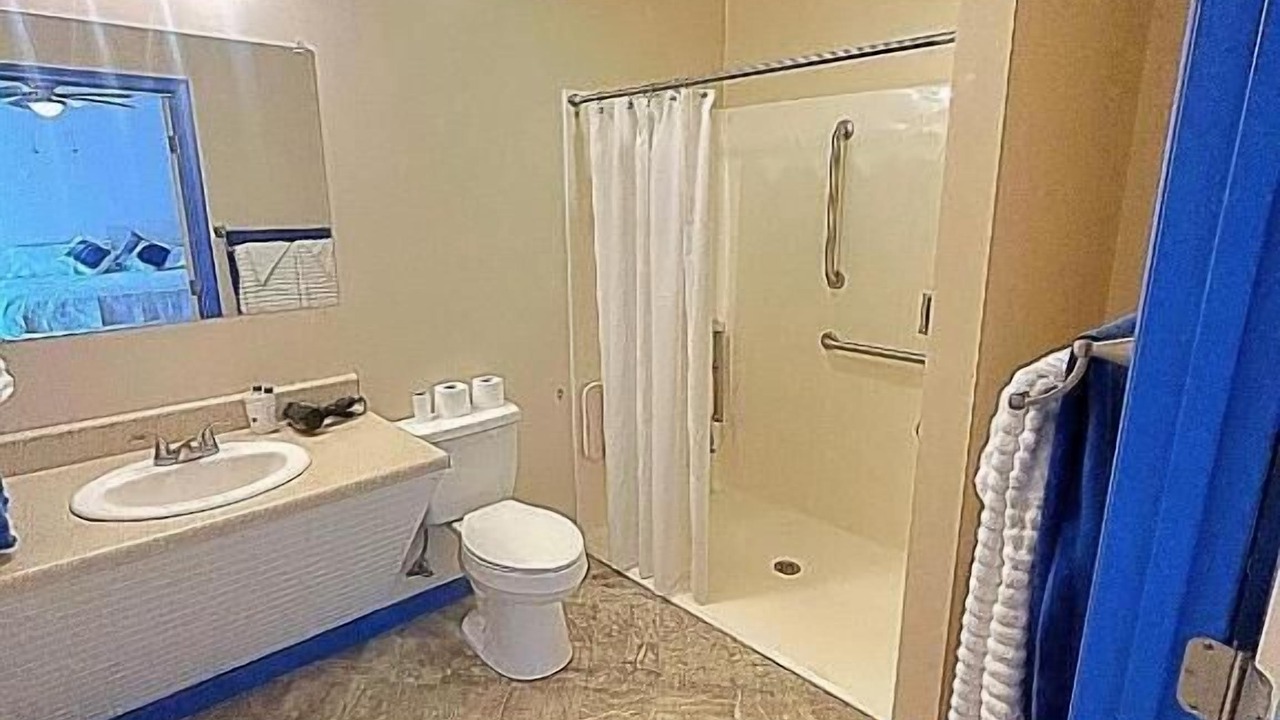 Photo of Bathroom in Maggie Valley