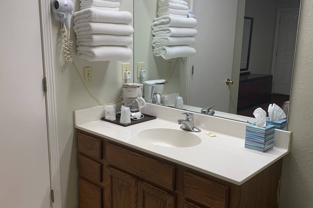Photo of Bathroom in Maggie Valley