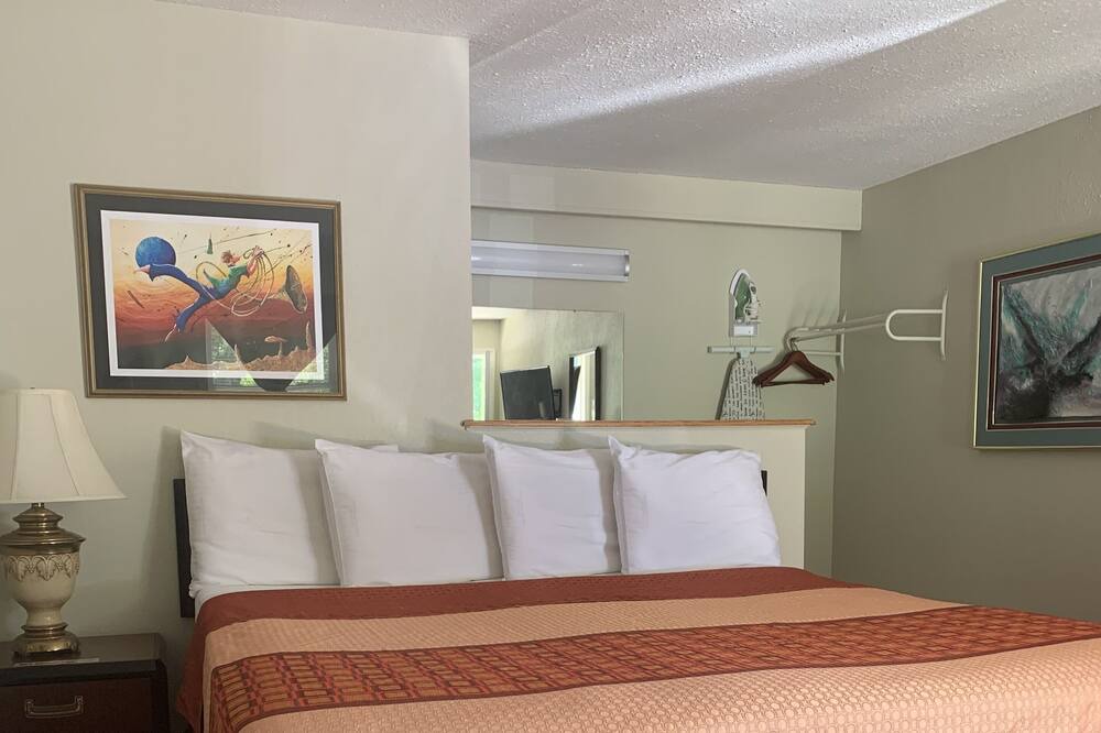 Photo of Bedroom in Maggie Valley