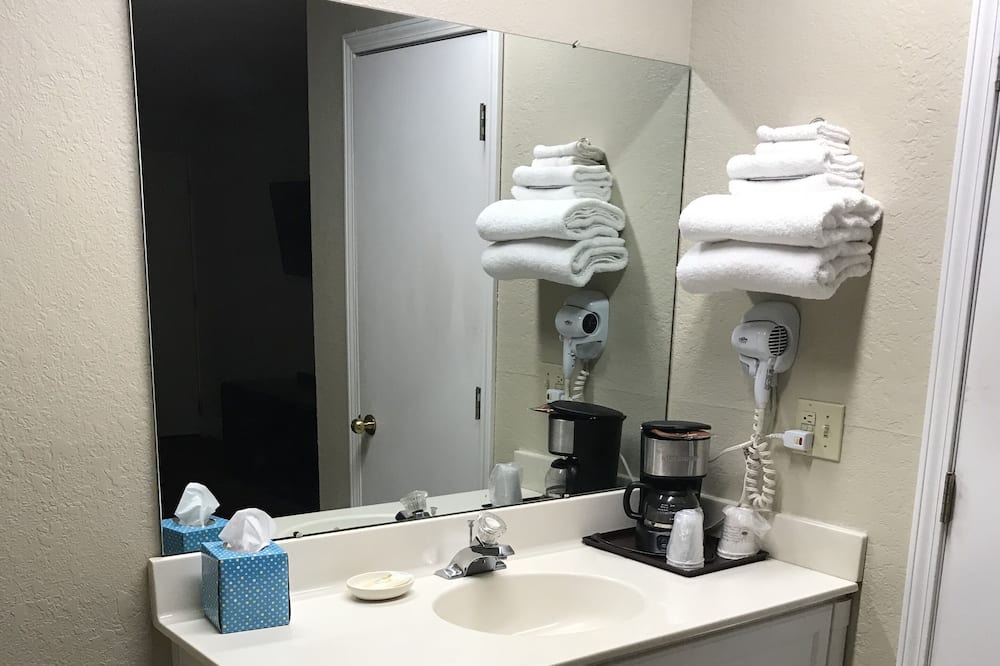 Photo of Bathroom in Maggie Valley
