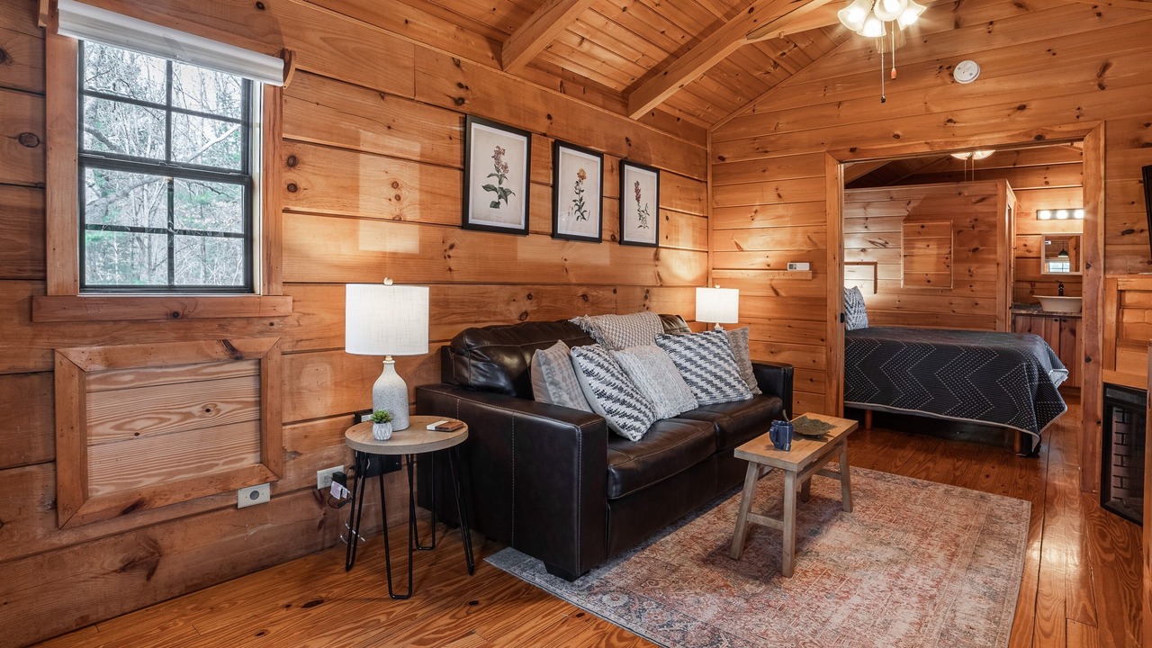Photo of Bedroom in Hot Springs