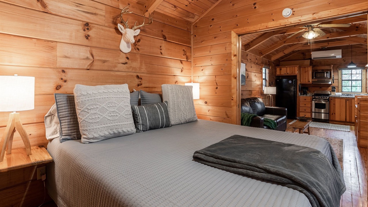 Photo of Bedroom in Hot Springs