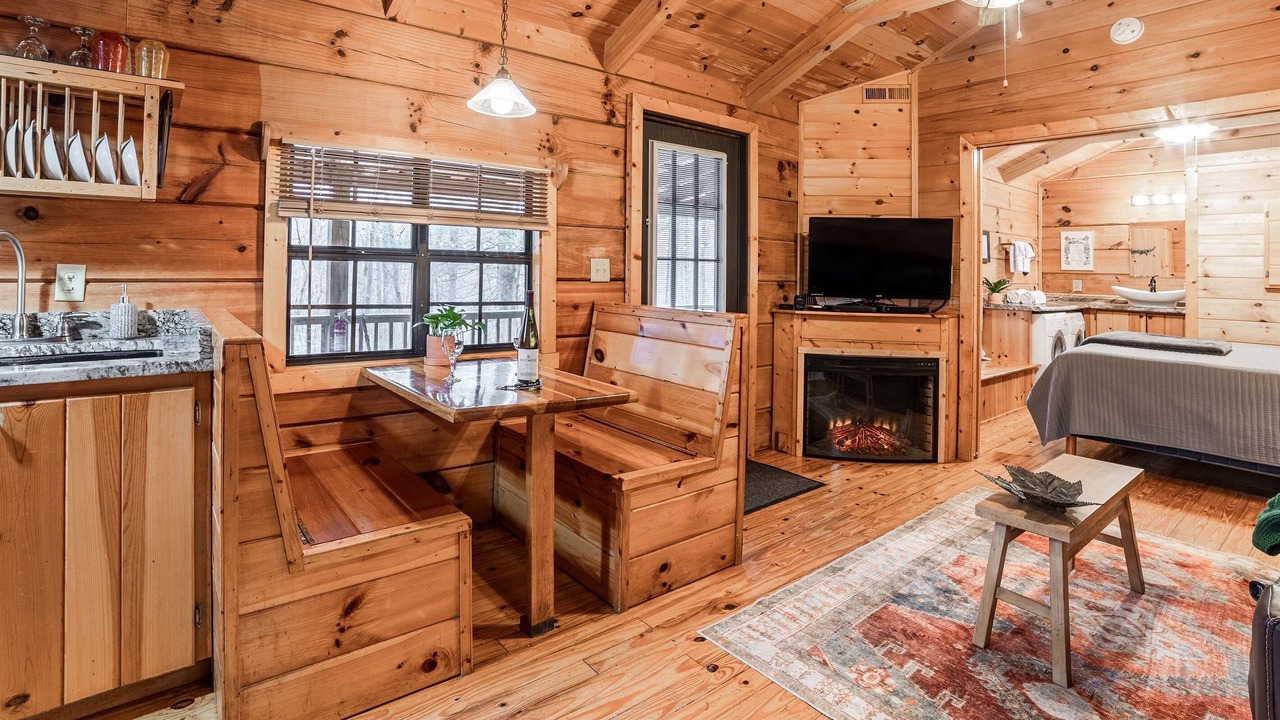 Photo of Bedroom in Hot Springs