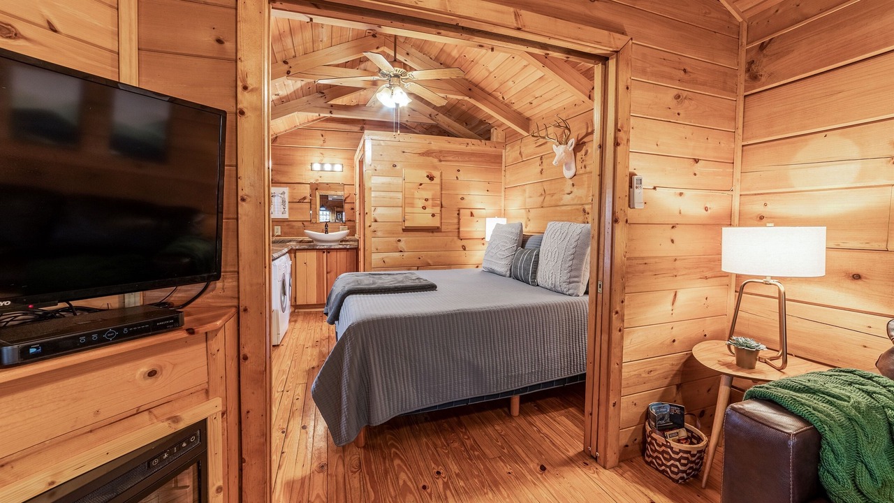 Photo of Bedroom in Hot Springs