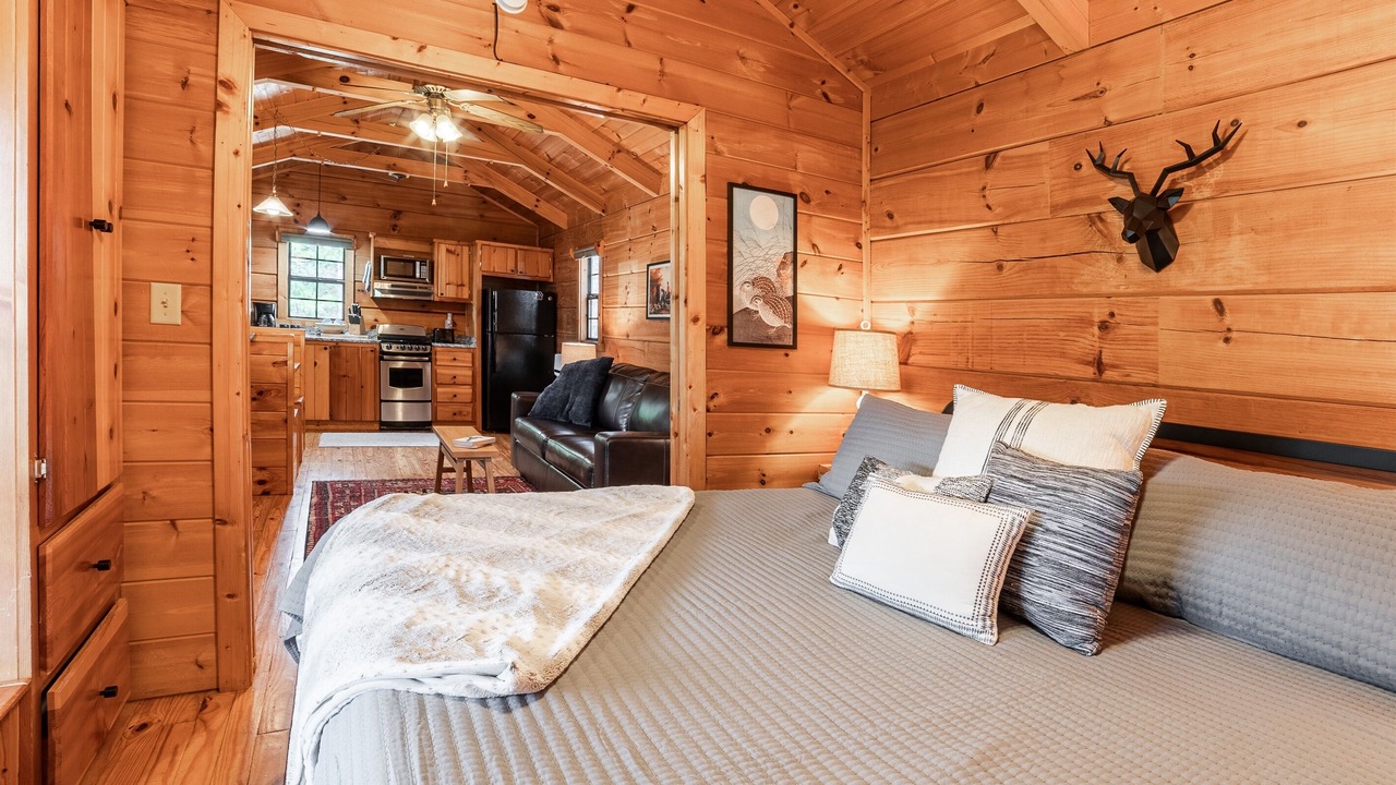 Photo of Bedroom in Hot Springs