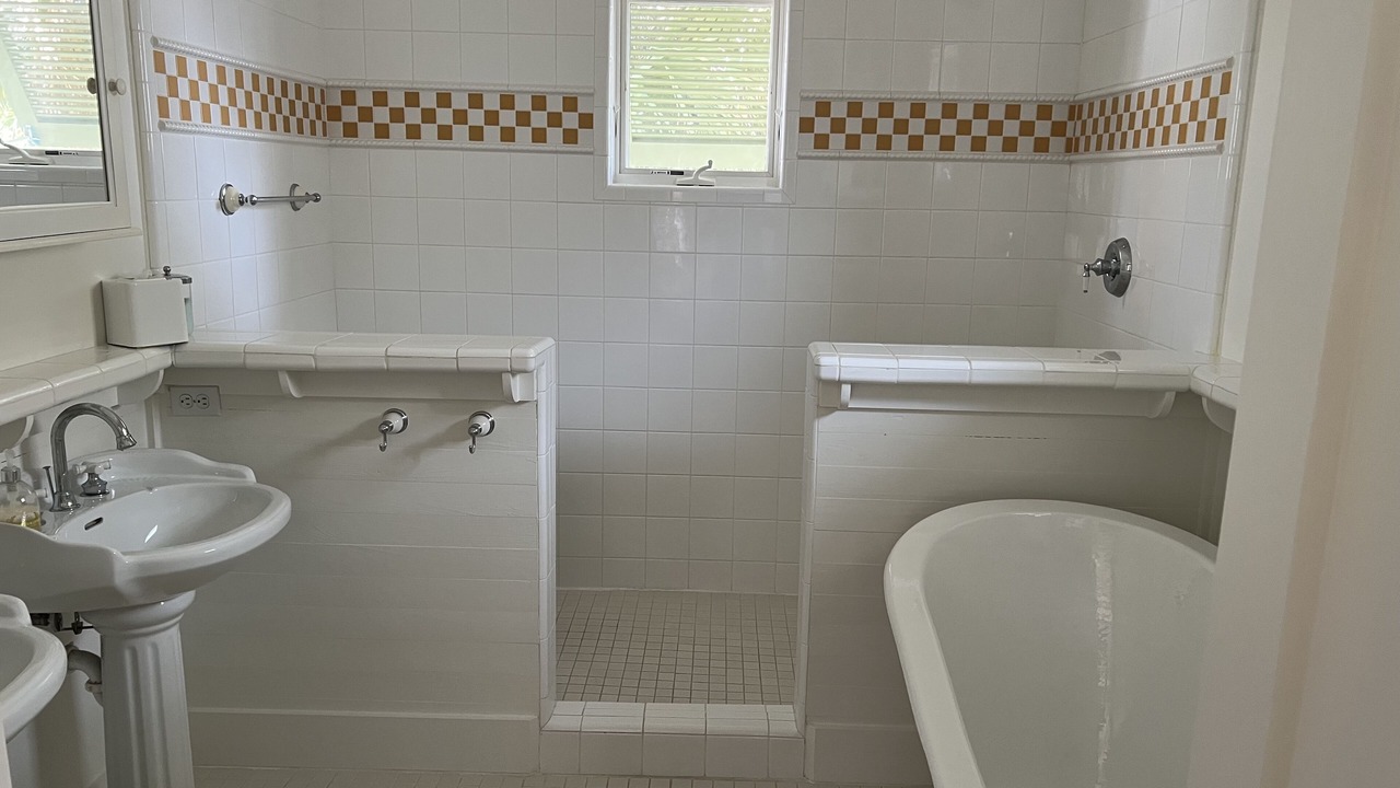 Photo of Bathroom in Sunnyside