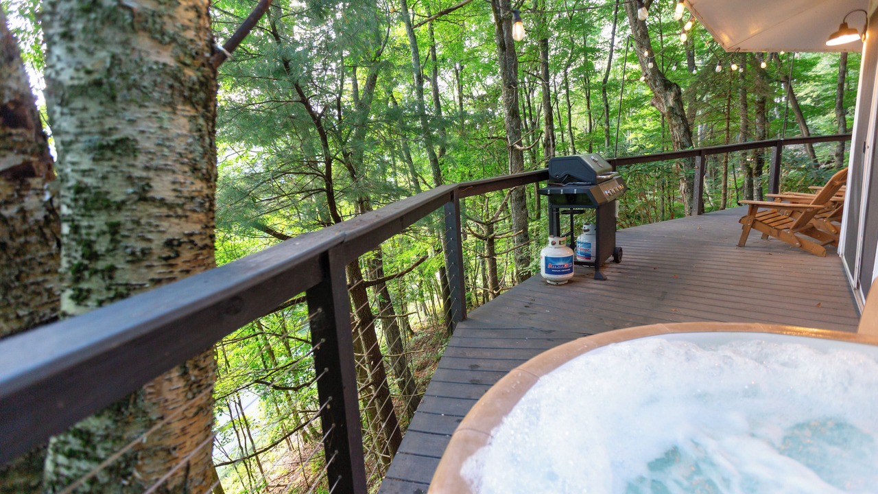 Photo of Patio Balcony in Wolf Laurel