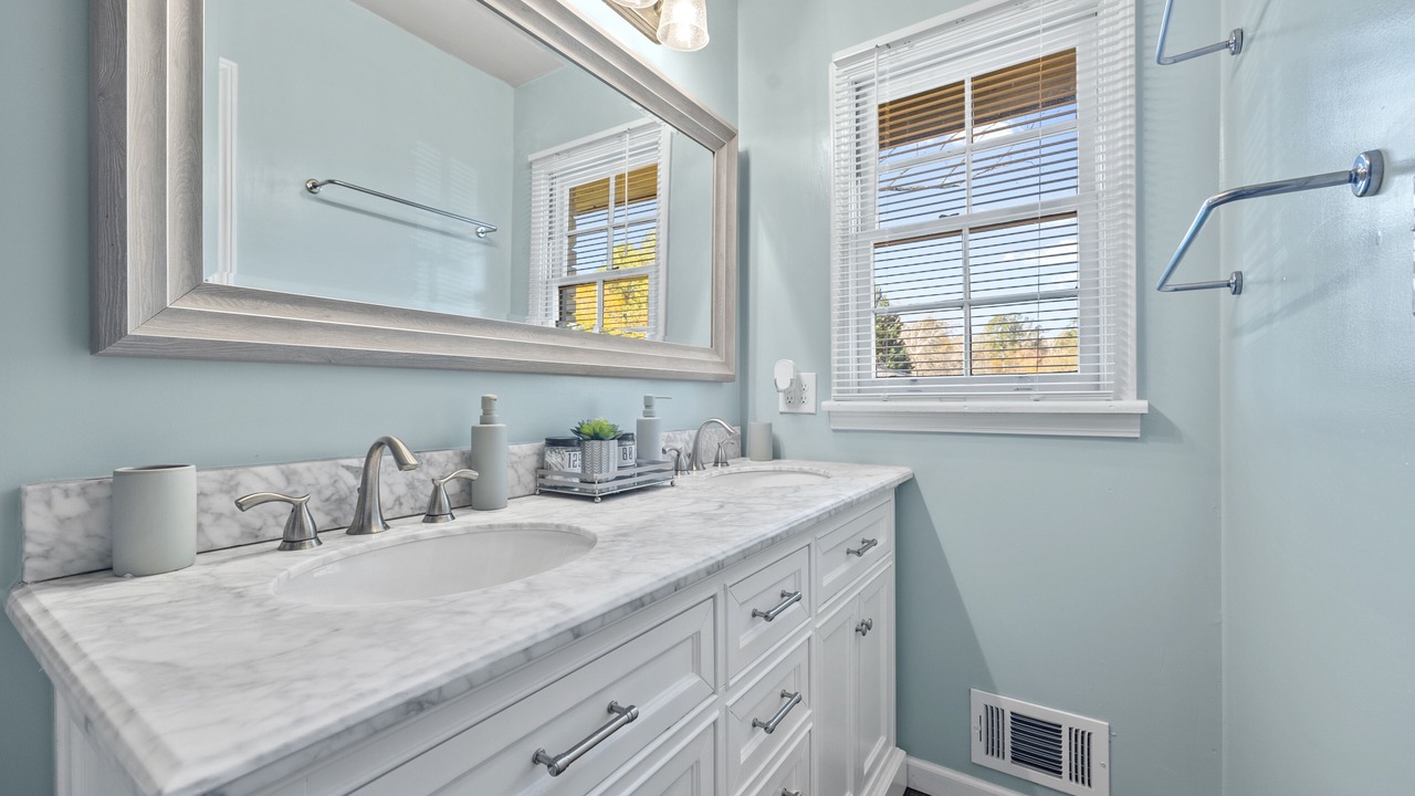 Photo of Bathroom in Powder Springs