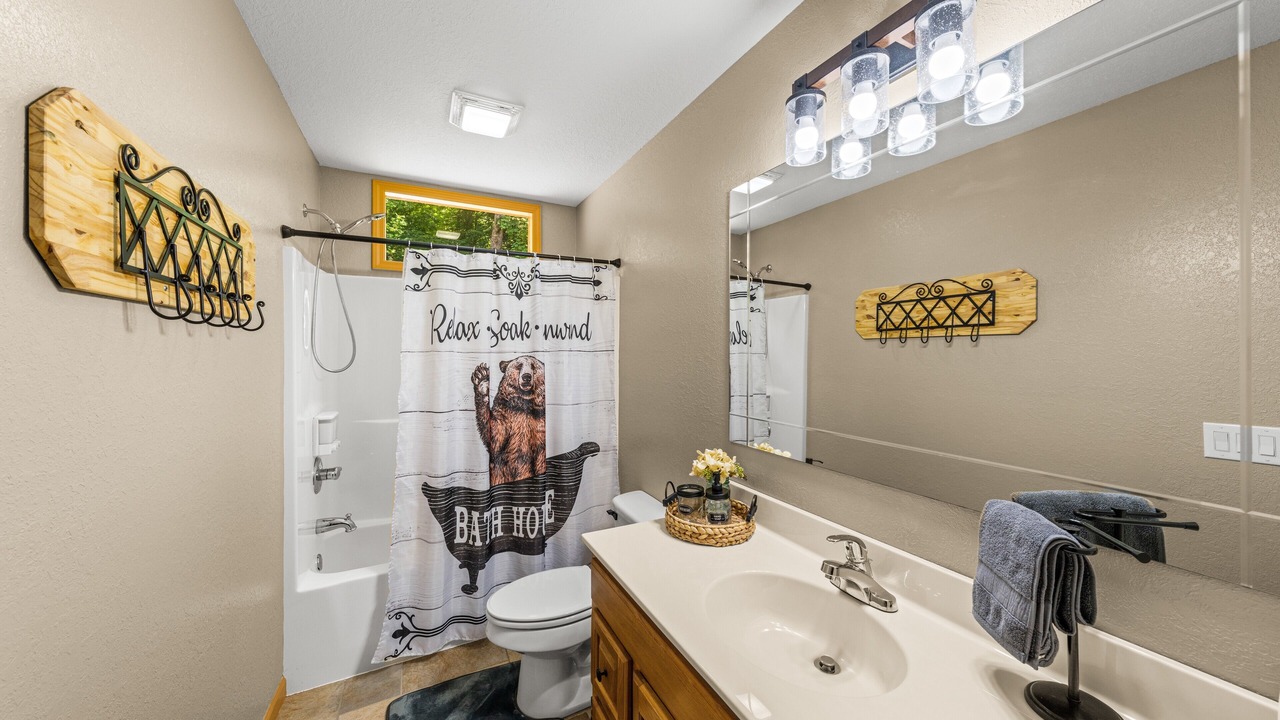 Photo of Bathroom in Cosby