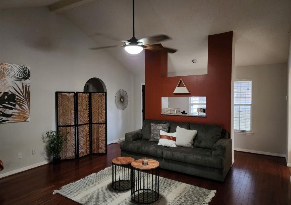 Photo of Livingroom in Baker