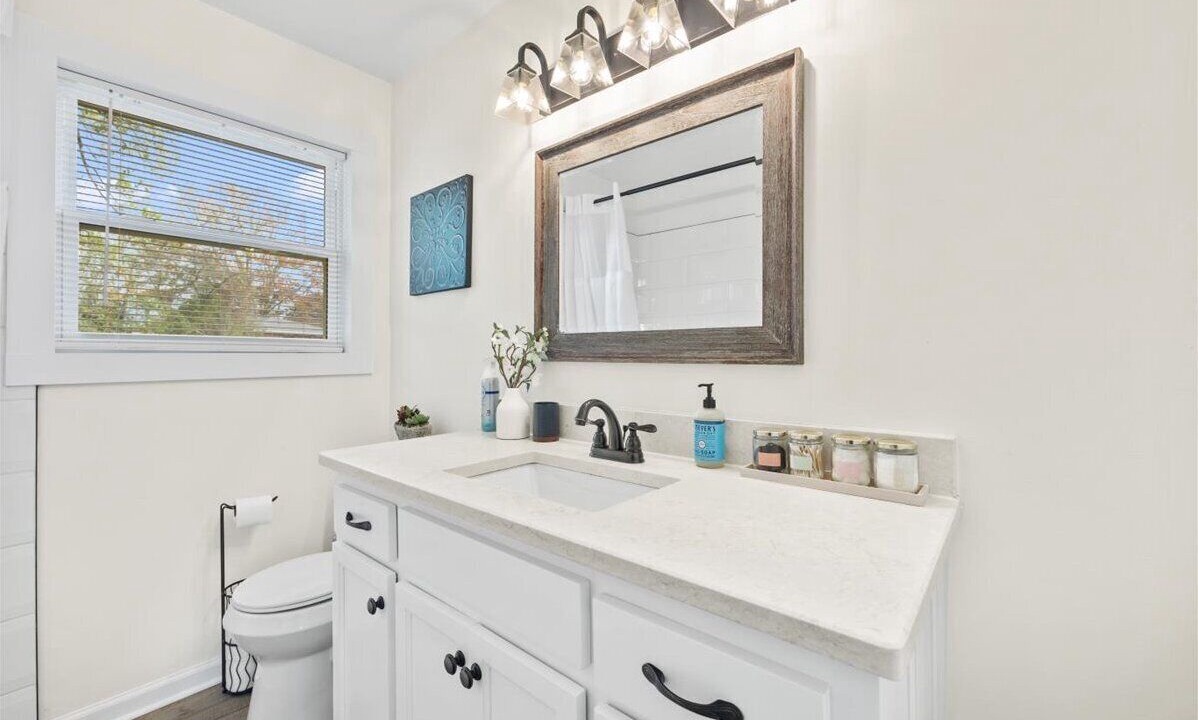 Photo of Bathroom in Powder Springs