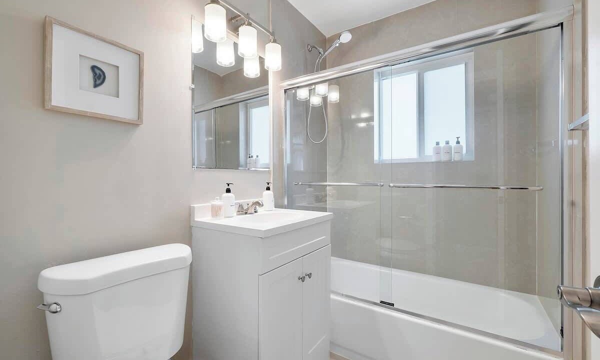 Photo of Bathroom in Lake Ridge