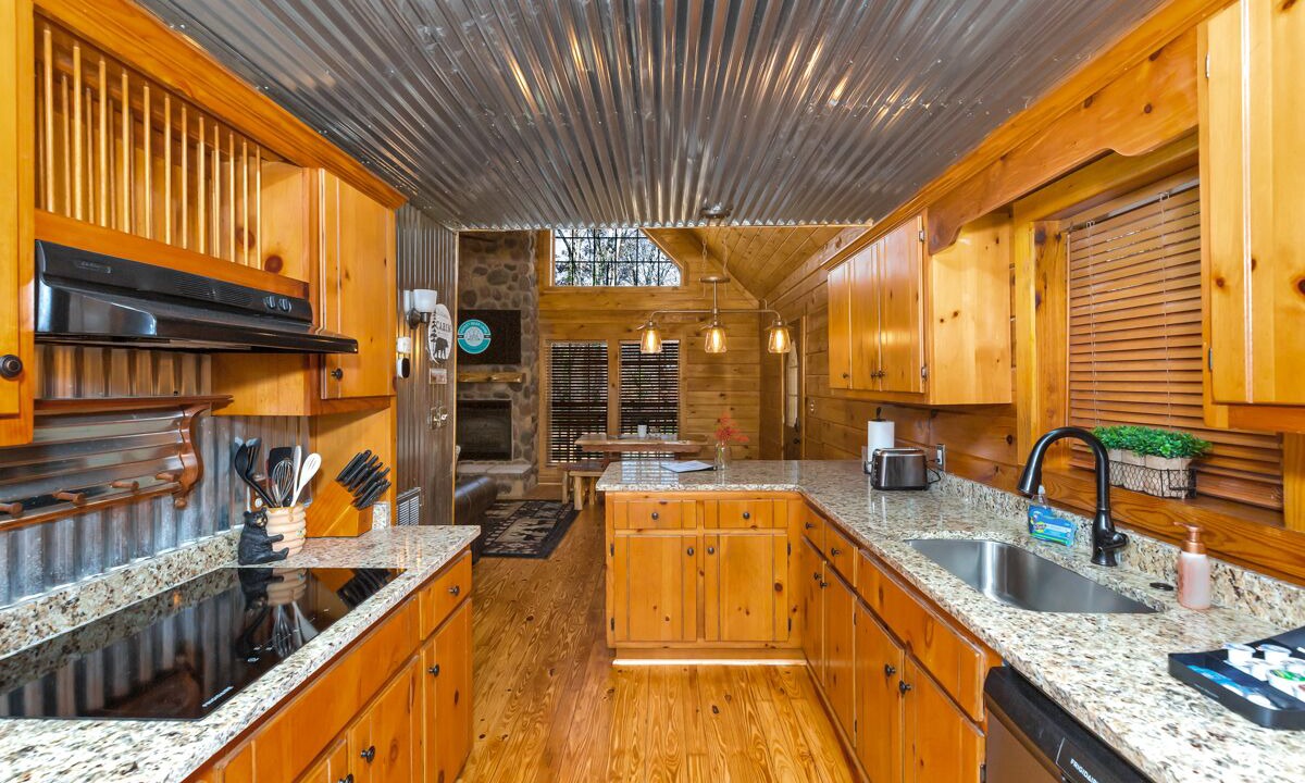 Photo of Kitchen in Guntersville