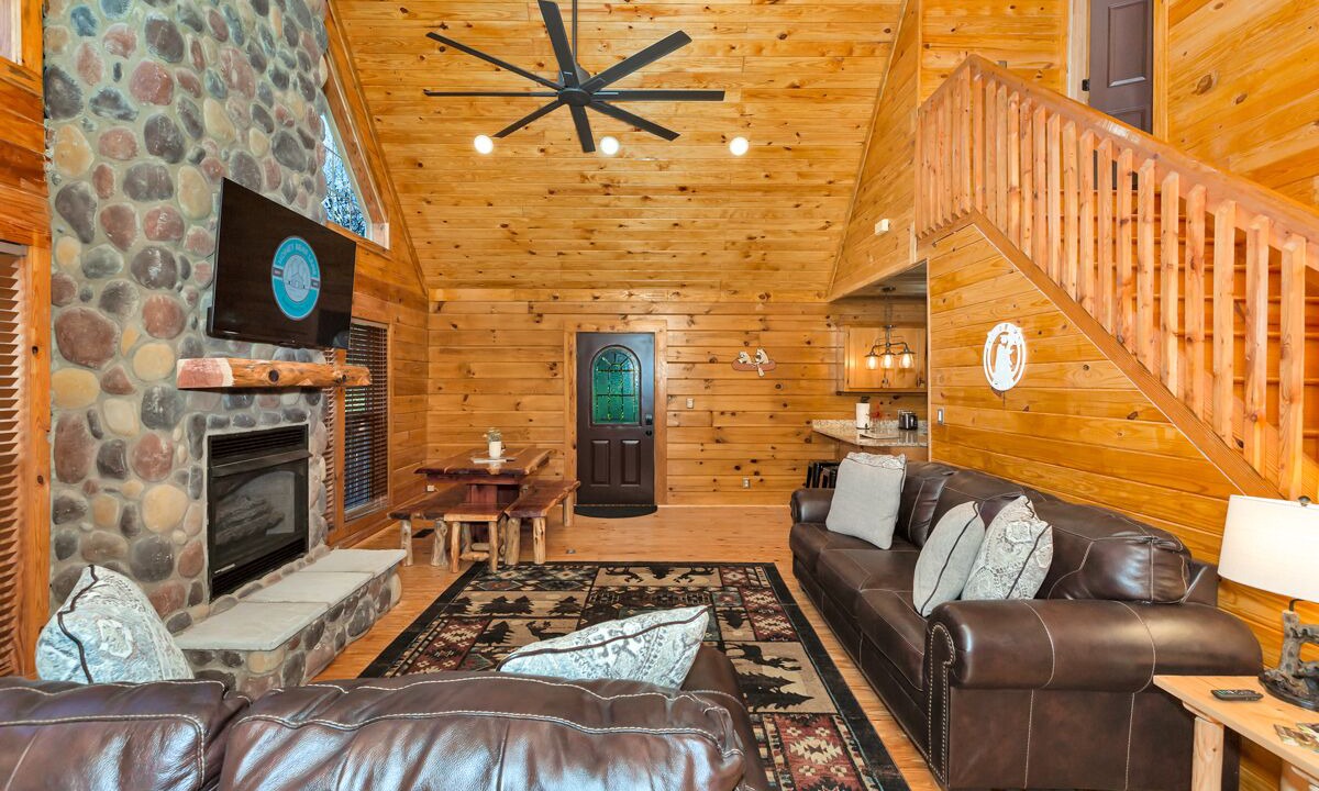 Photo of Livingroom in Guntersville