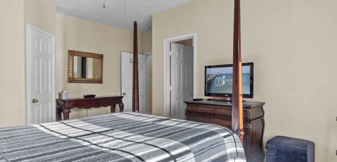 Photo of Bedroom in Gulfport