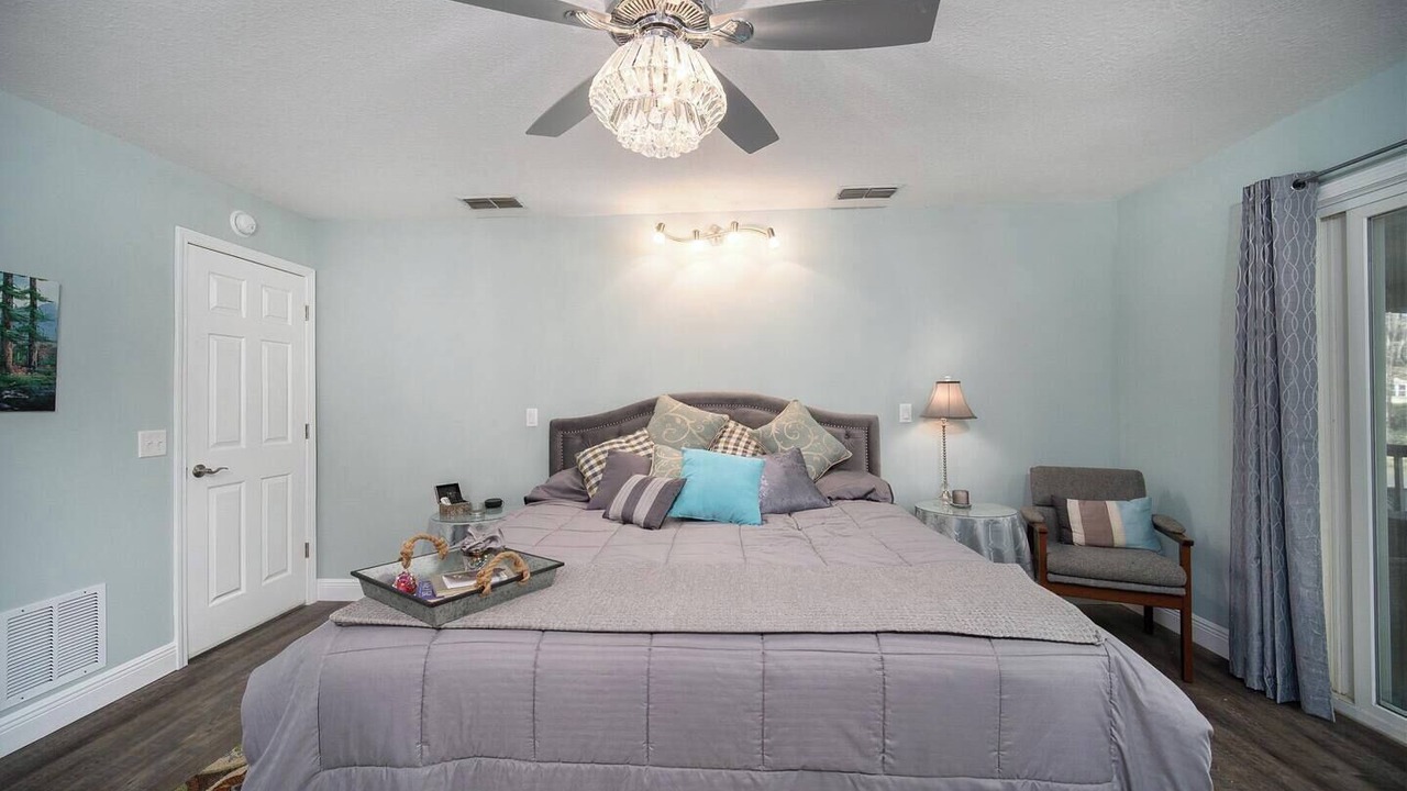 Photo of Bedroom in Middleburg