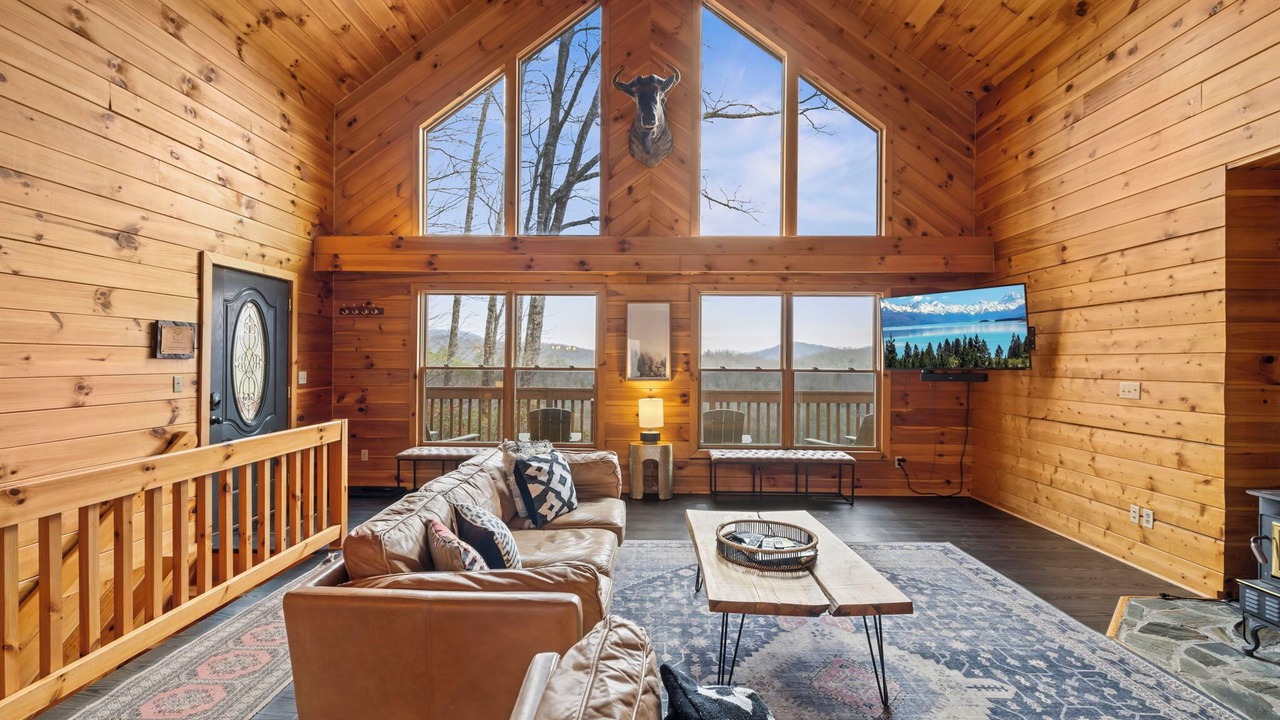 Photo of Livingroom in Lake Toxaway
