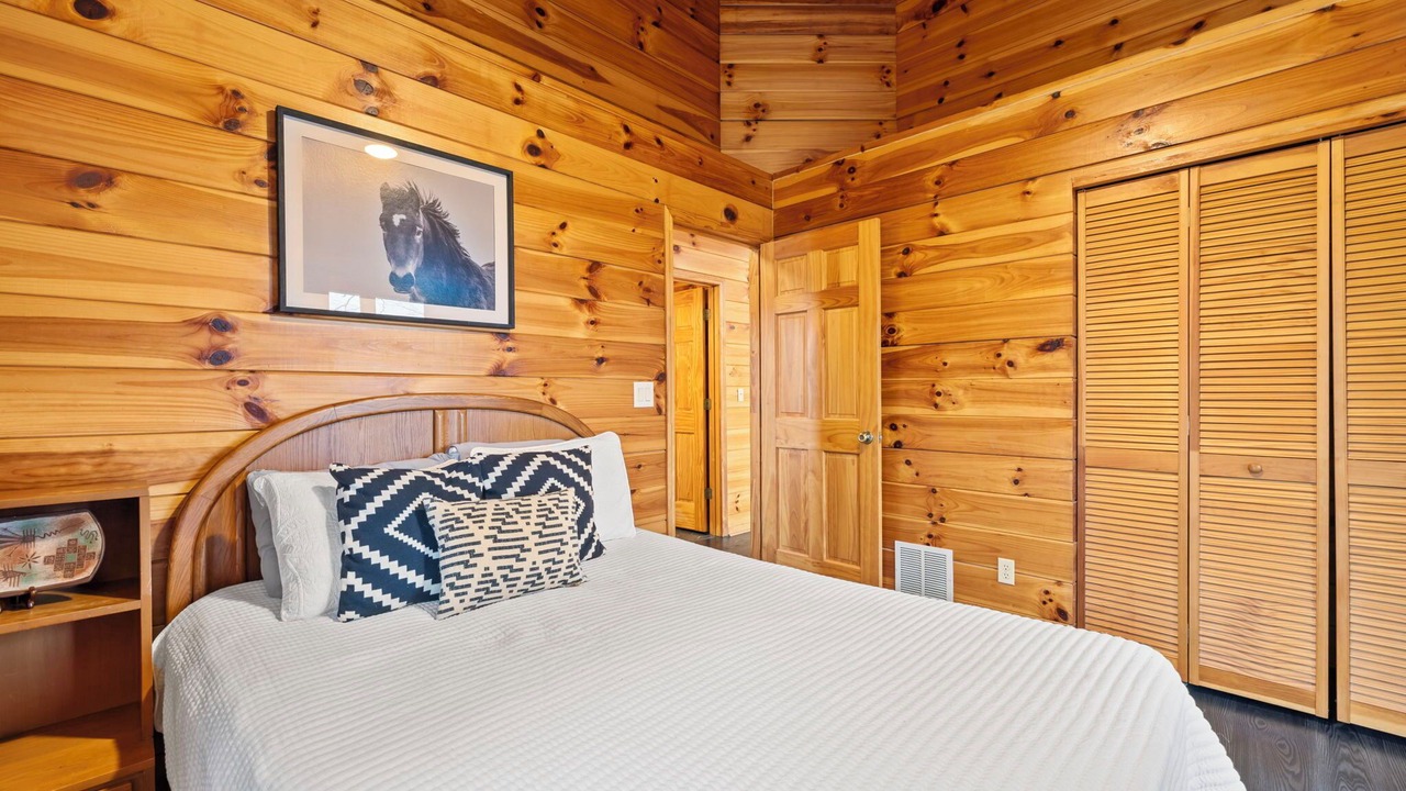 Photo of Bedroom in Lake Toxaway
