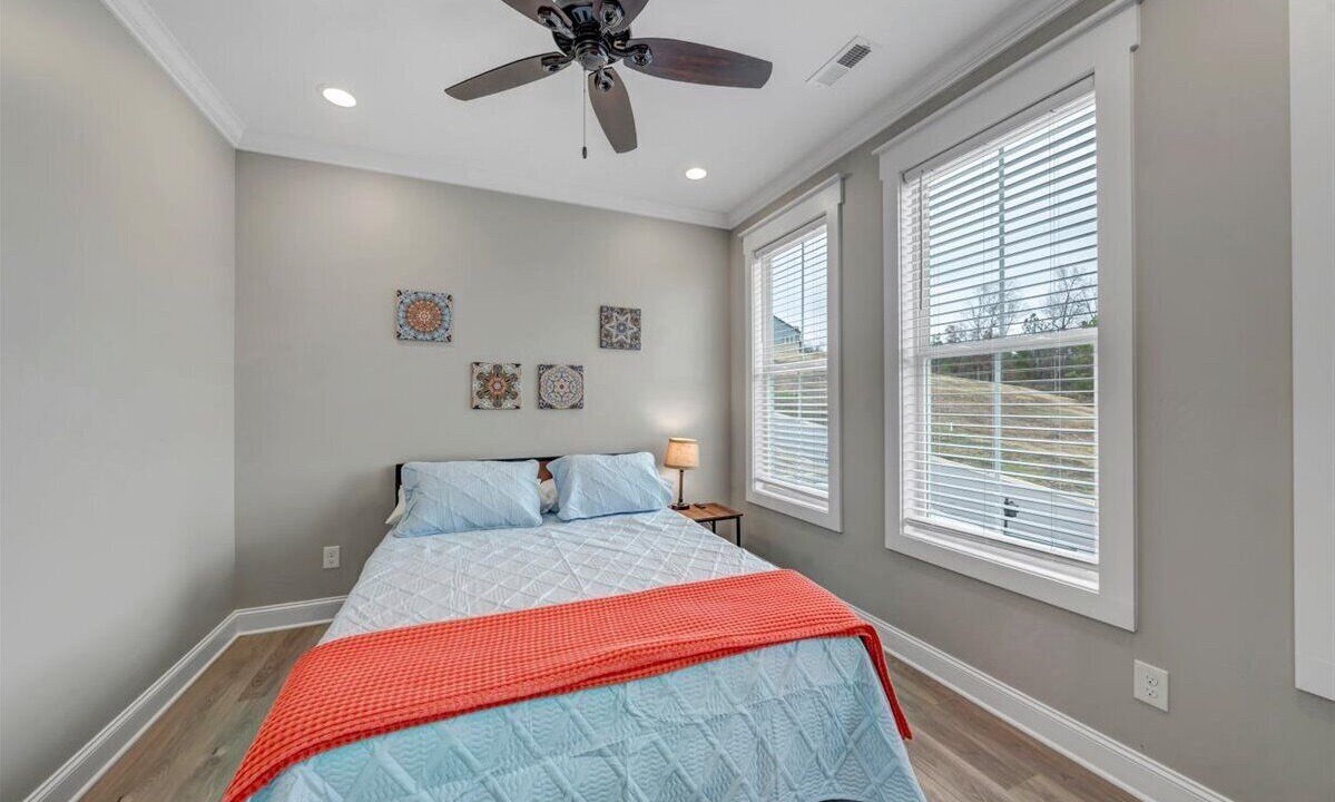 Photo of Bedroom in Guntersville
