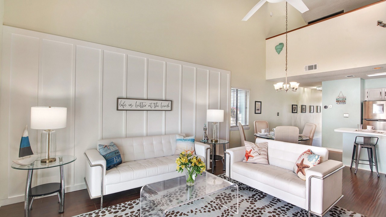 Photo of Livingroom in Laguna Beach