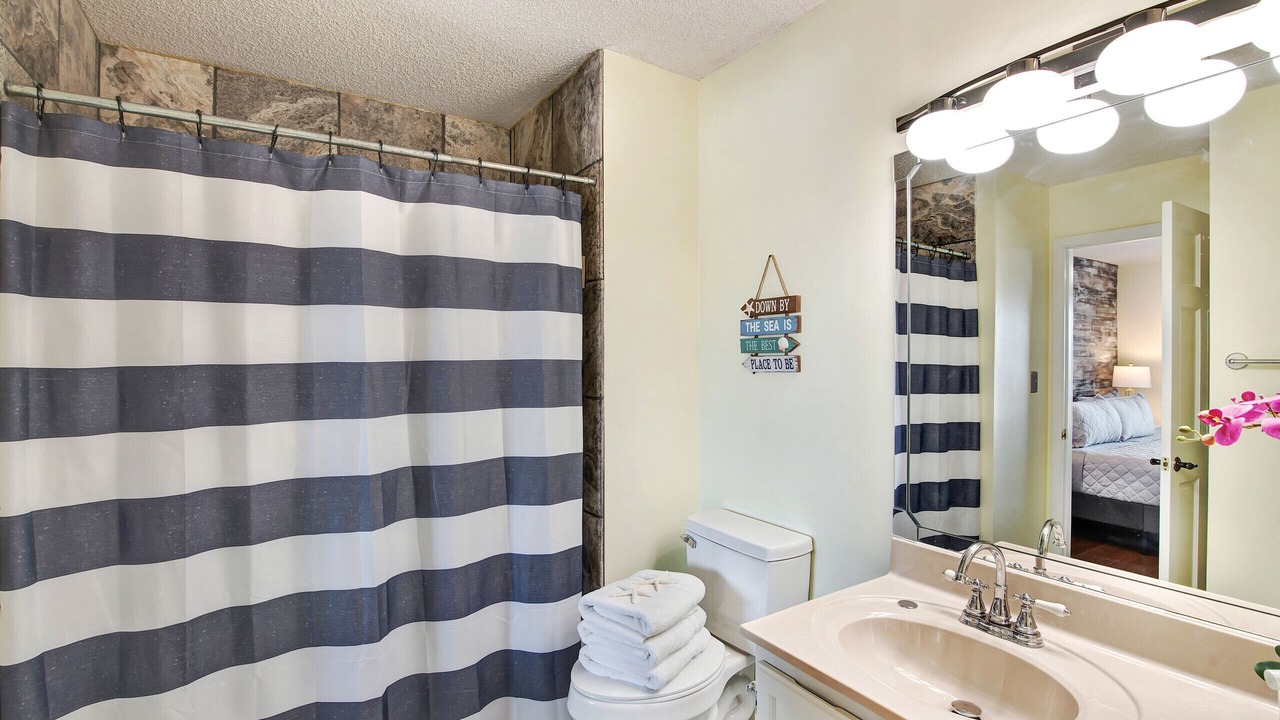 Photo of Bathroom in Laguna Beach