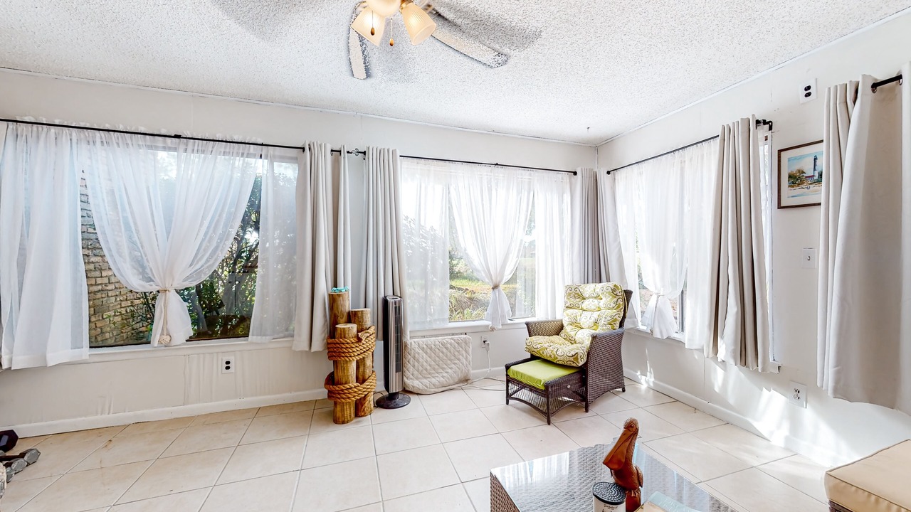 Photo of Livingroom in Perdido Bay Villas