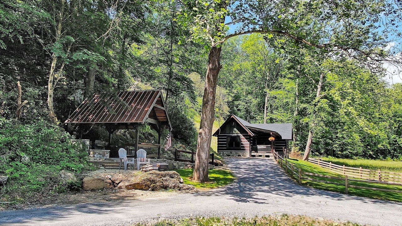 Photo of Outdoor in Waynesville