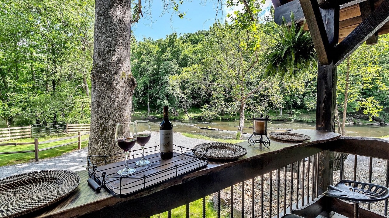 Photo of Outdoor in Waynesville