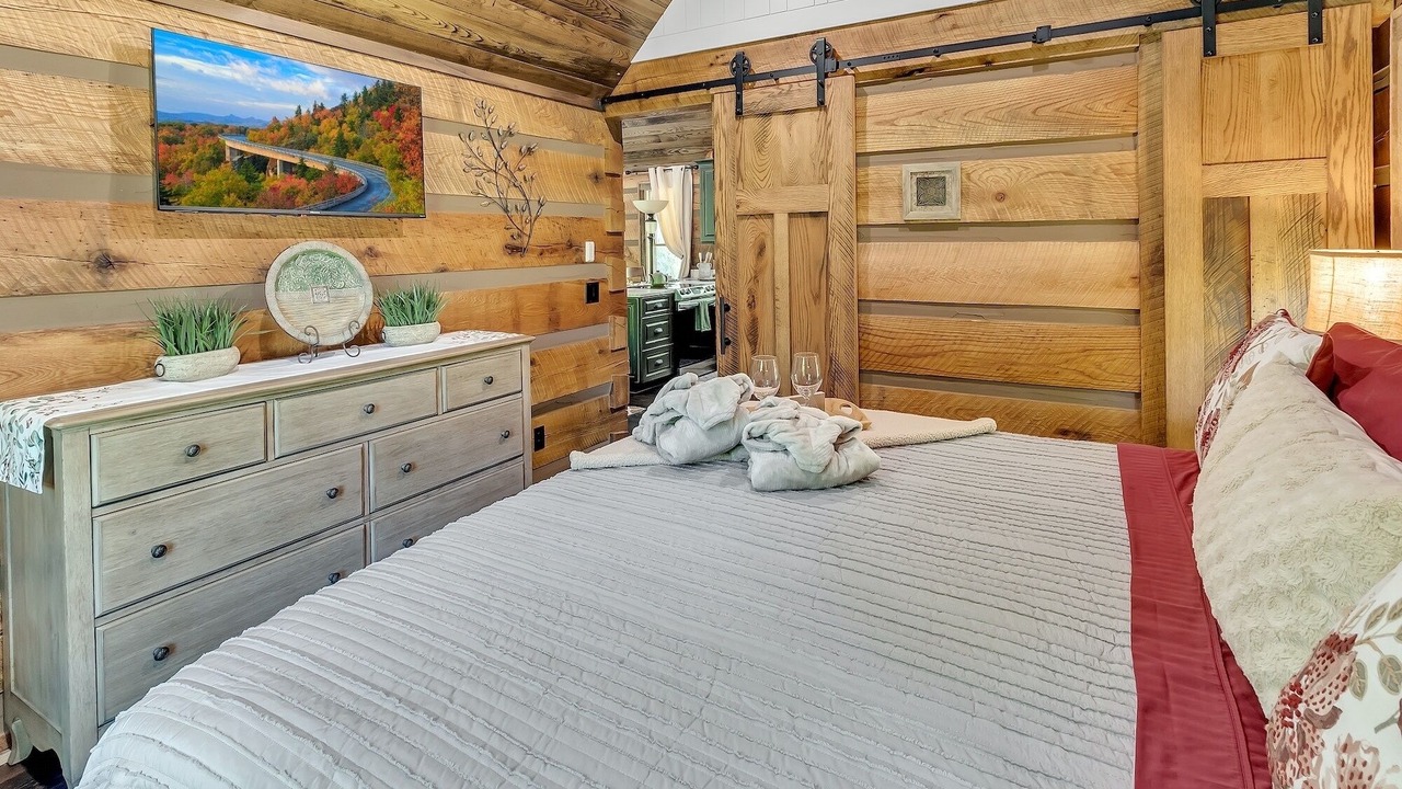 Photo of Bedroom in Waynesville