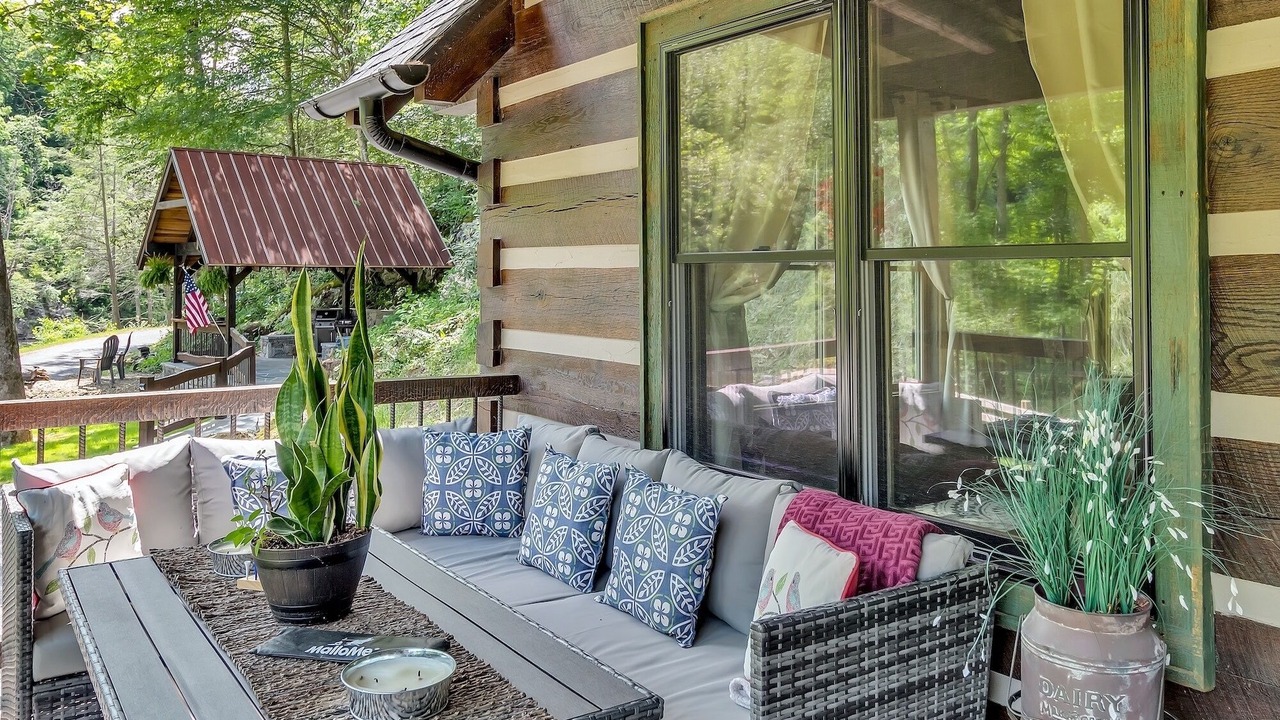 Photo of Patio Balcony in Waynesville