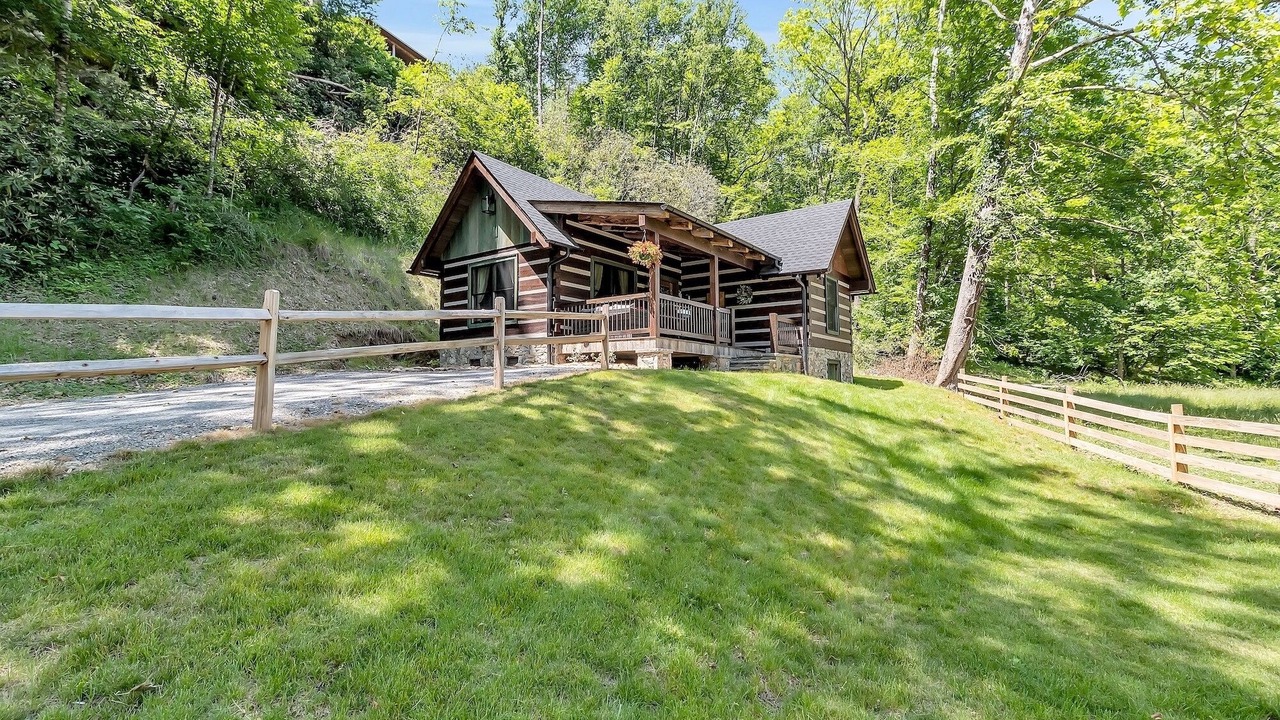 Photo of Outdoor in Waynesville