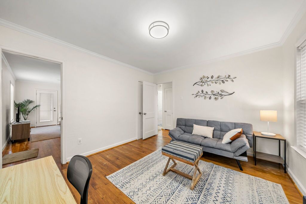 Photo of Livingroom in Hapeville