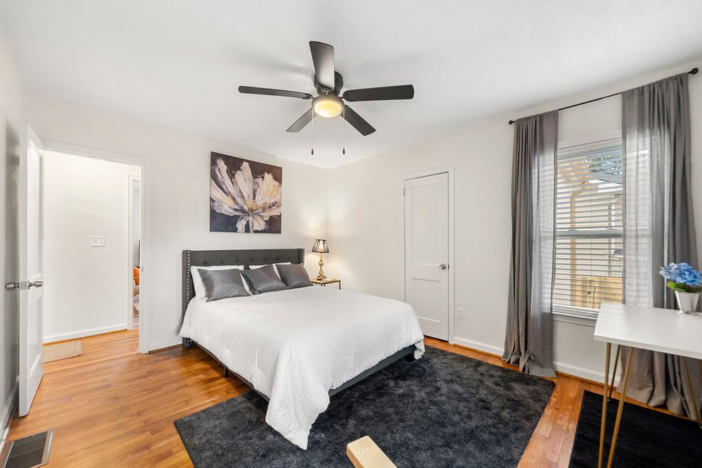 Photo of Bedroom in Hapeville