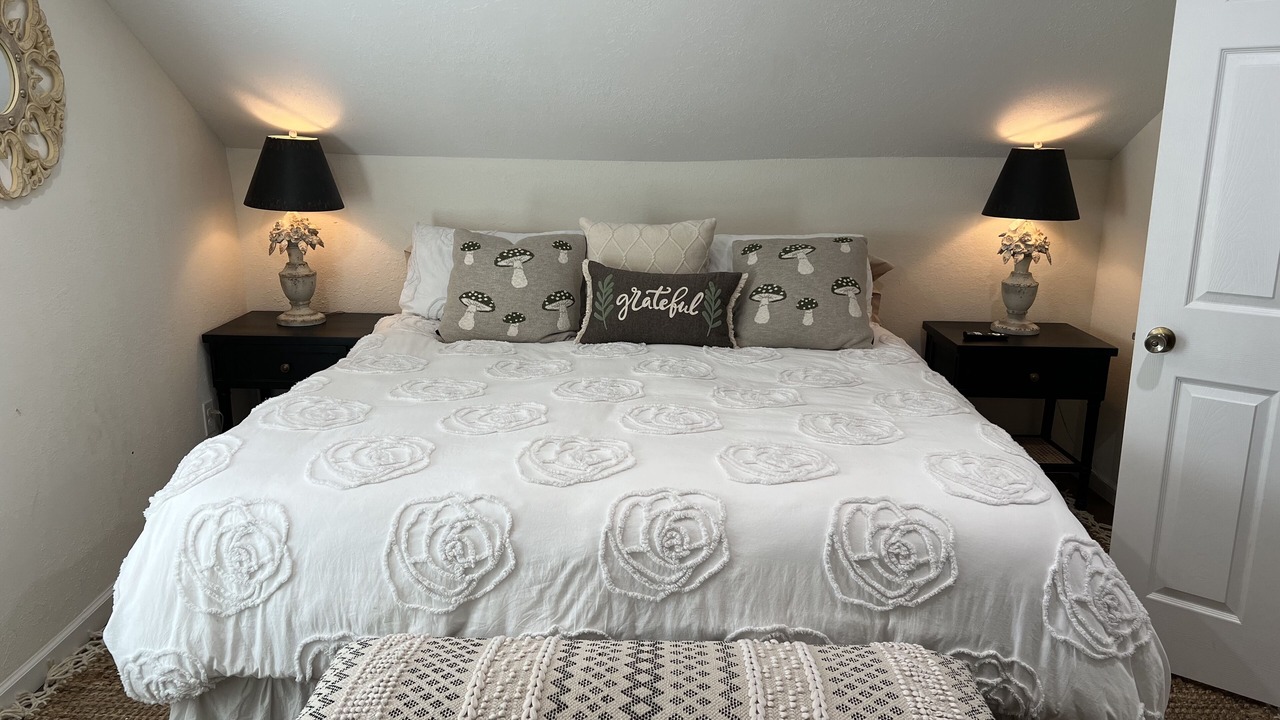 Photo of Bedroom in Roan Mountain
