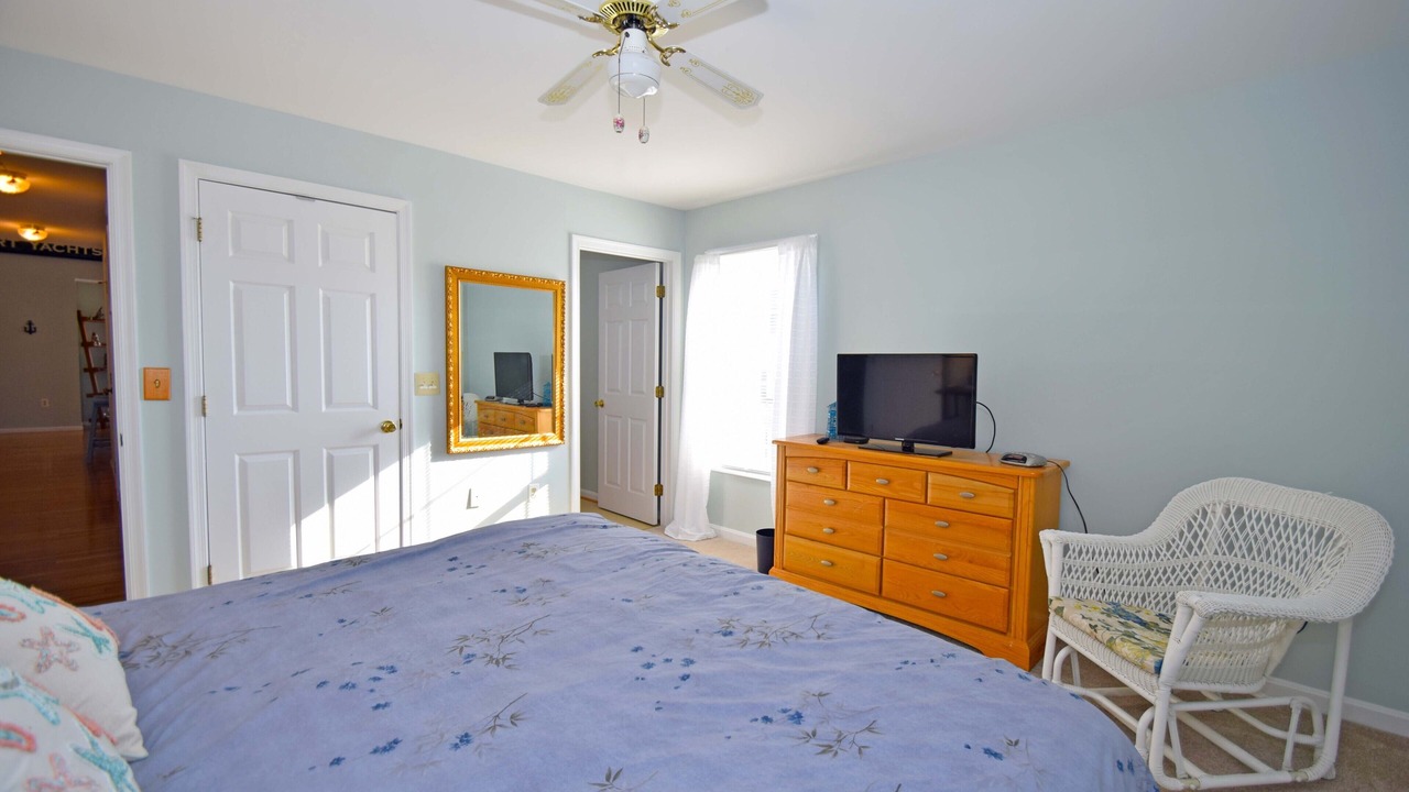 Photo of Bedroom in Caine Woods