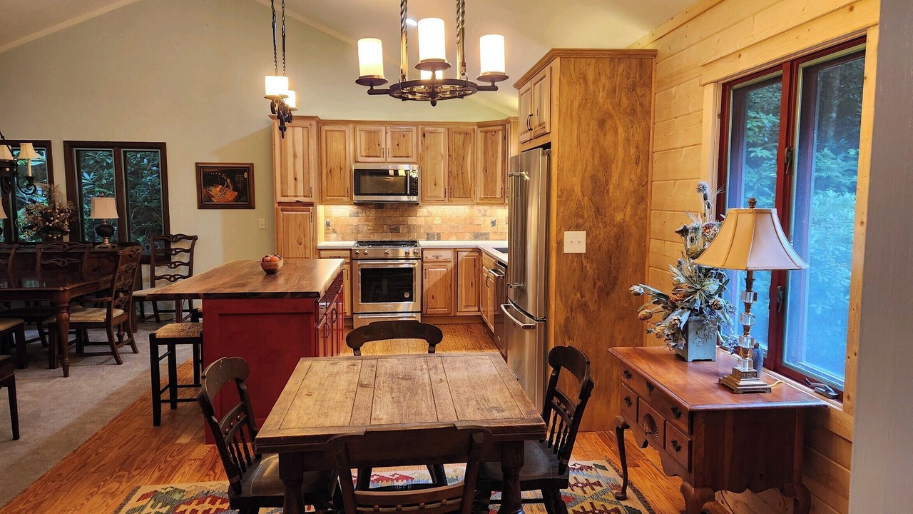 Photo of Kitchen in Lake Toxaway