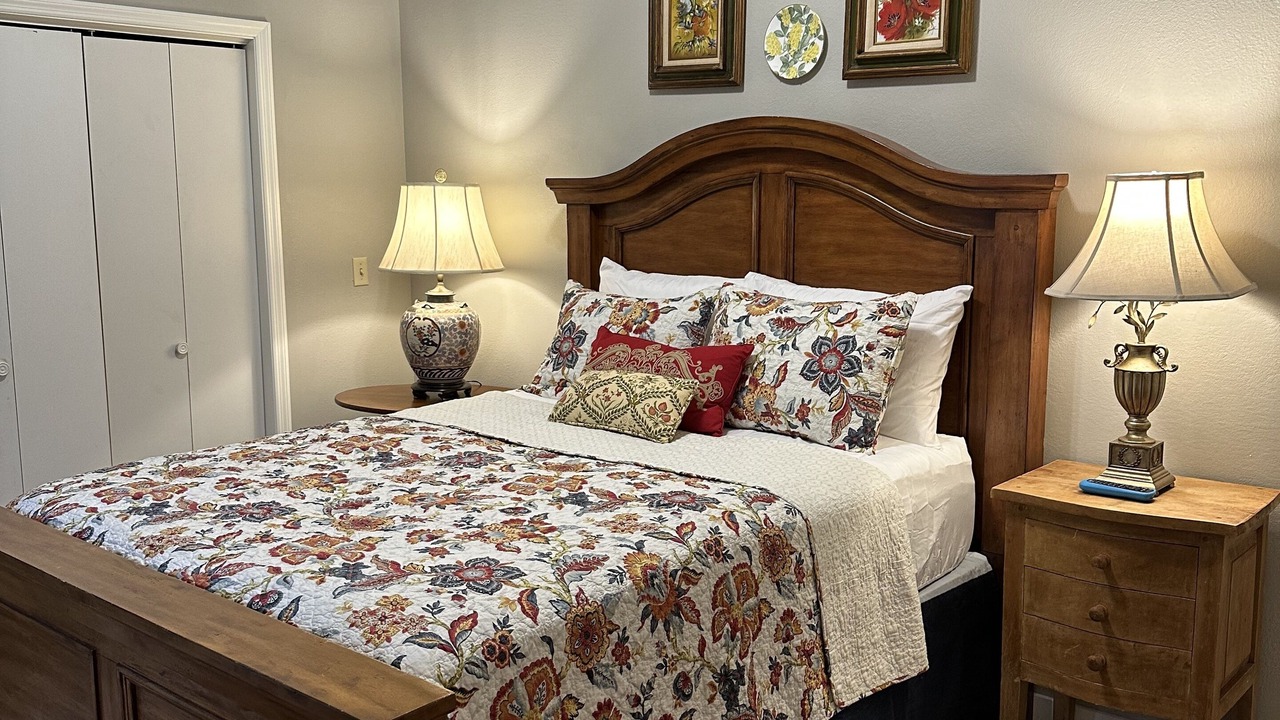 Photo of Bedroom in Lake Toxaway