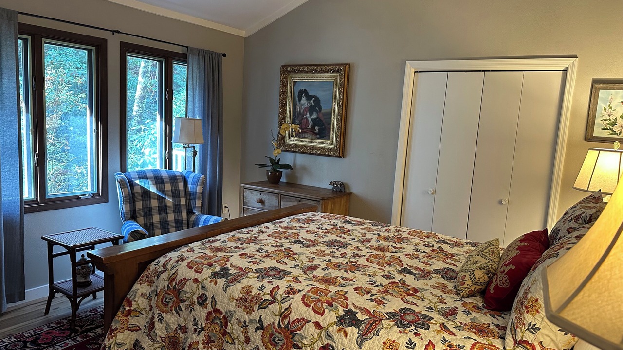 Photo of Bedroom in Lake Toxaway