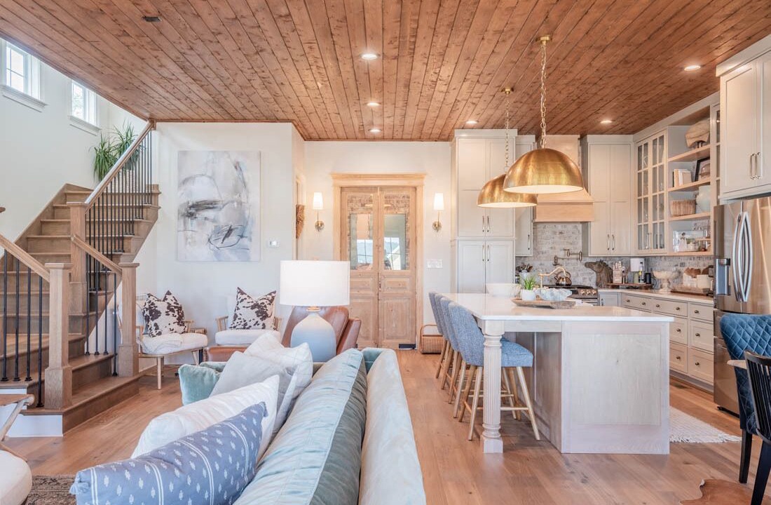 Photo of Livingroom in Guntersville