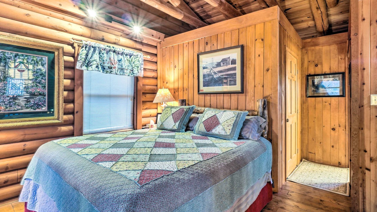 Photo of Bedroom in Gatlinburg