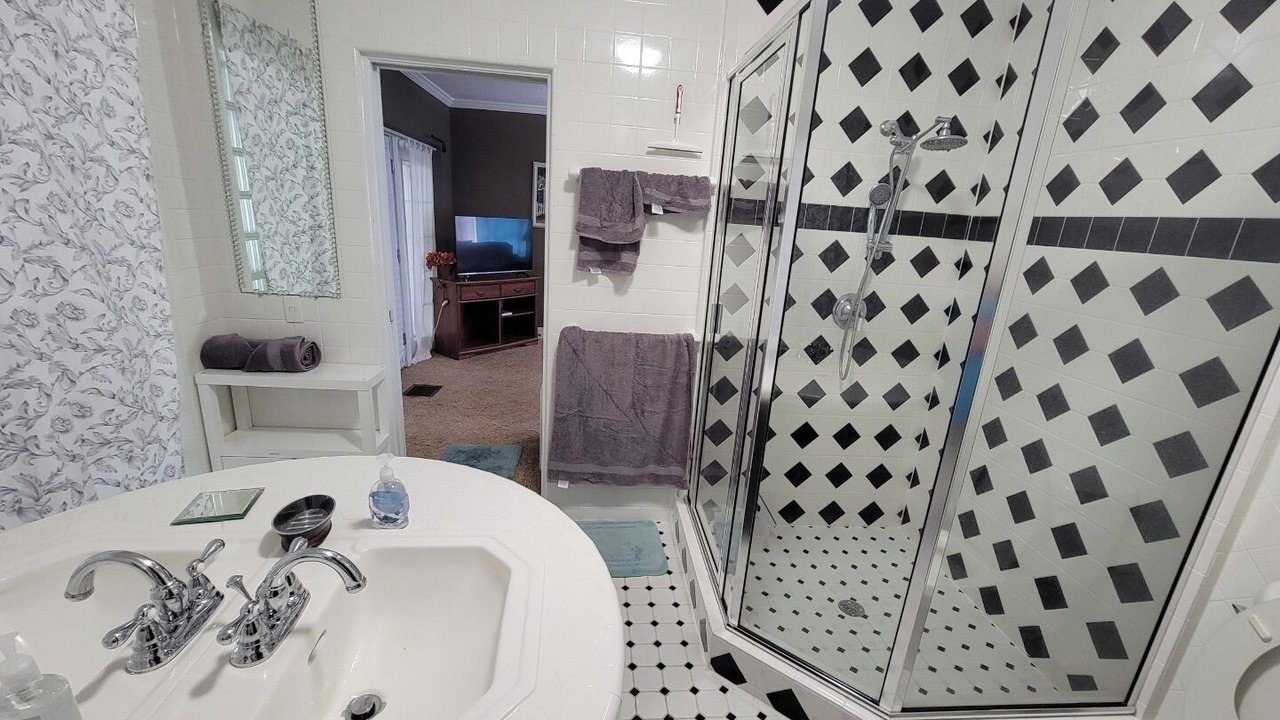 Photo of Bathroom in Albany