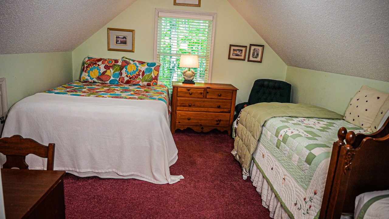 Photo of Bedroom in Pine Mountain