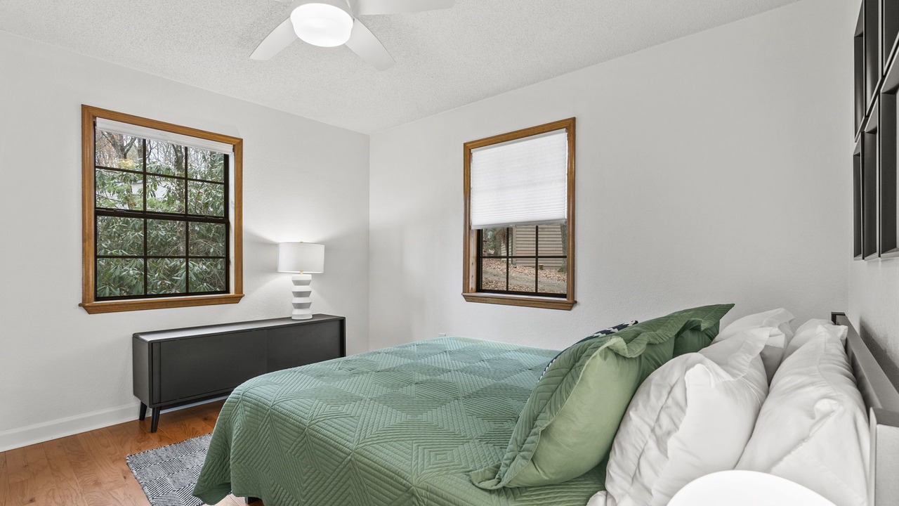 Photo of Bedroom in Lake Toxaway