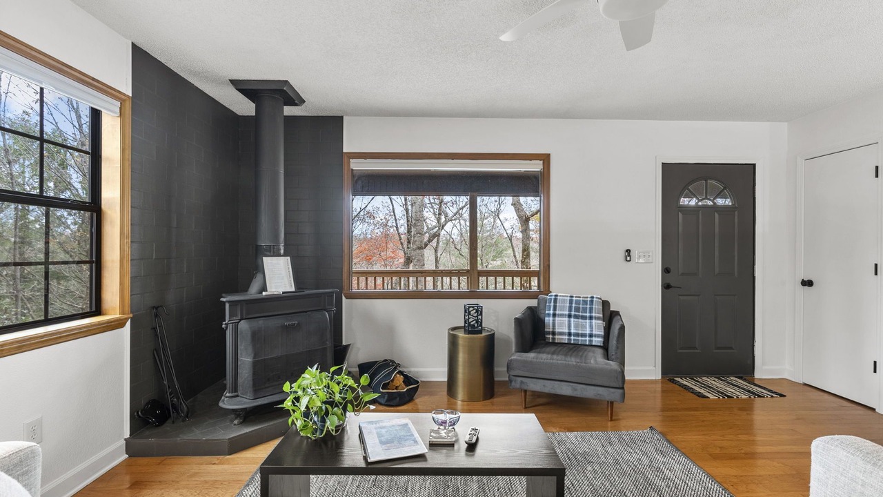 Photo of Livingroom in Lake Toxaway