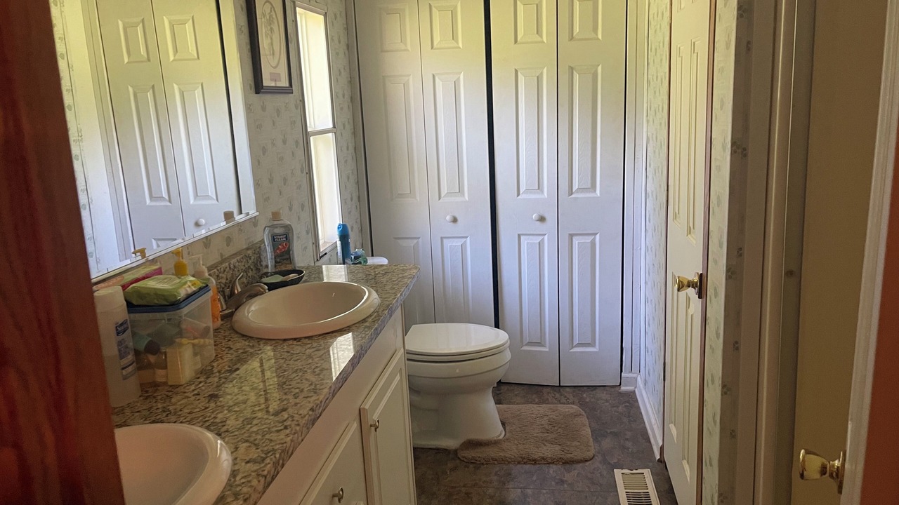 Photo of Bathroom in Eatonton
