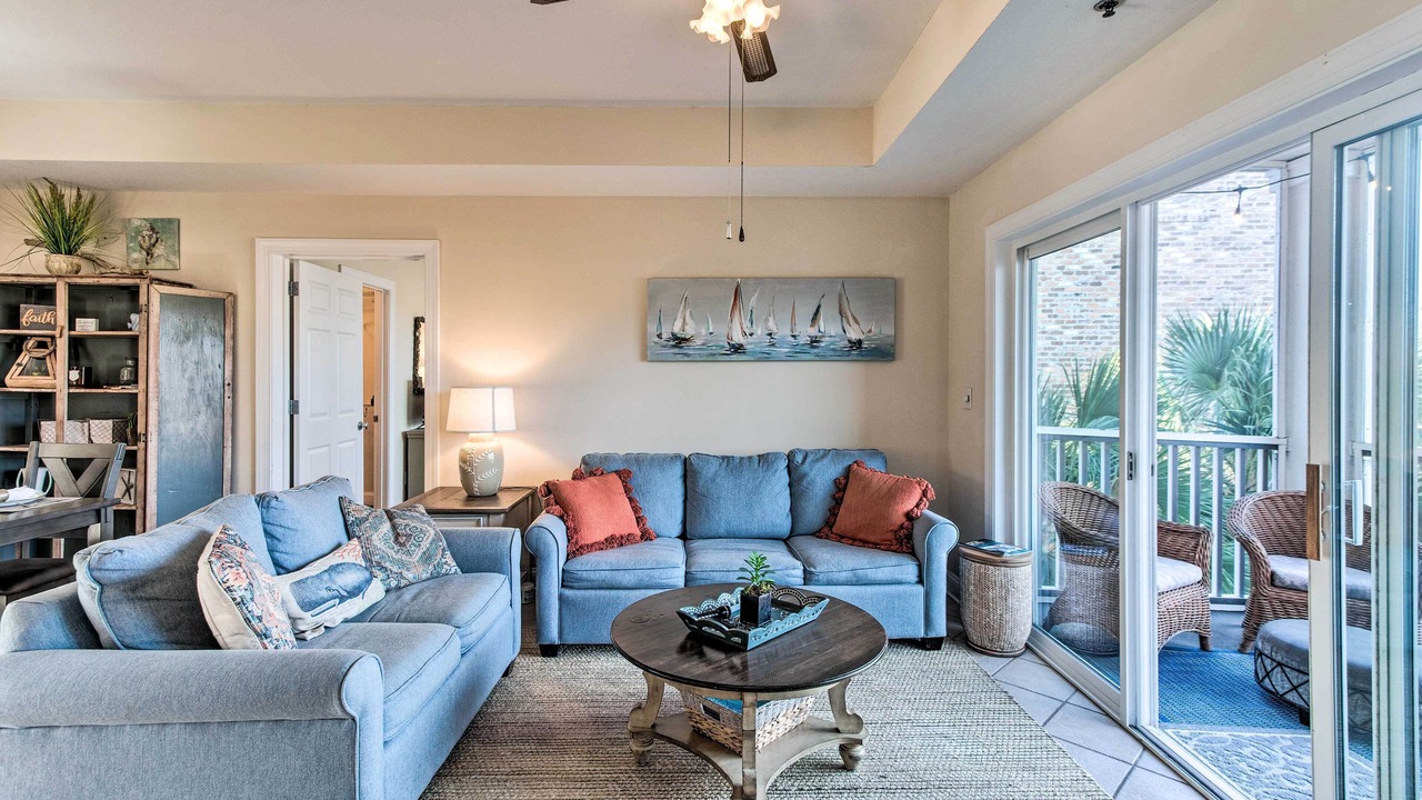 Photo of Livingroom in Darien