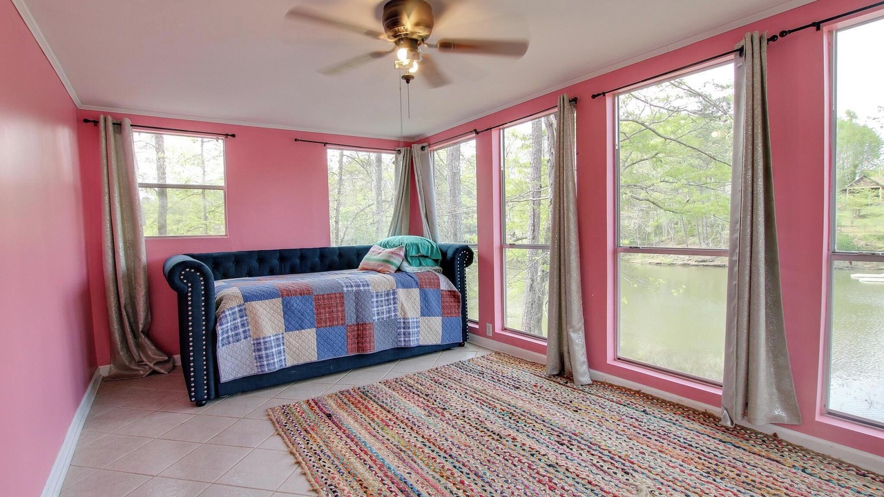 Photo of Bedroom in Crane Hill