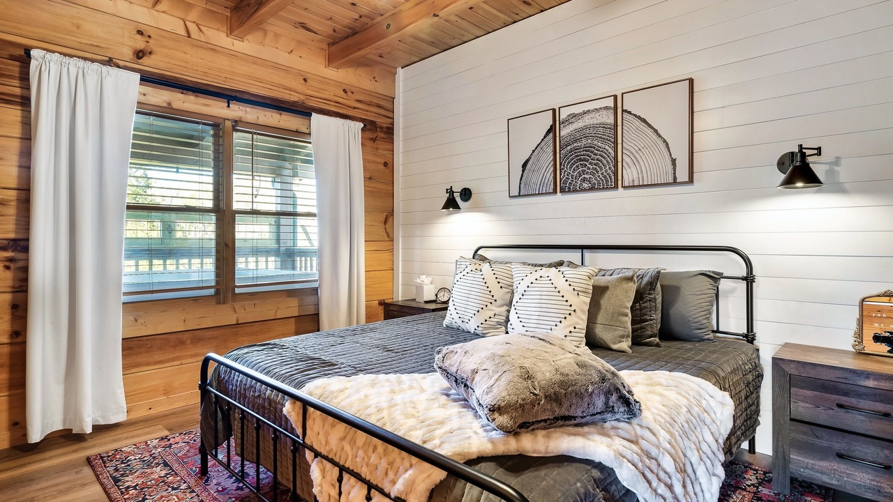 Photo of Bedroom in Sevierville
