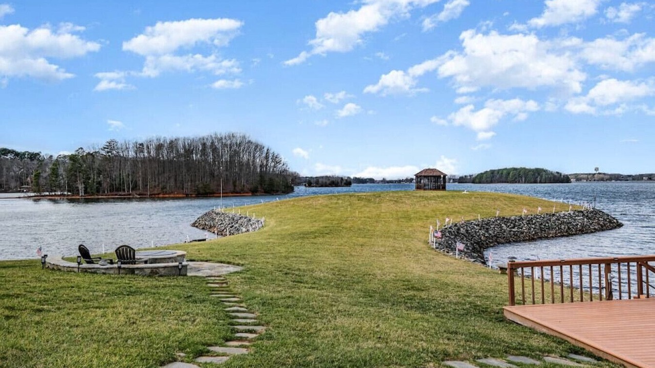 Photo of Outdoor in Mayhew