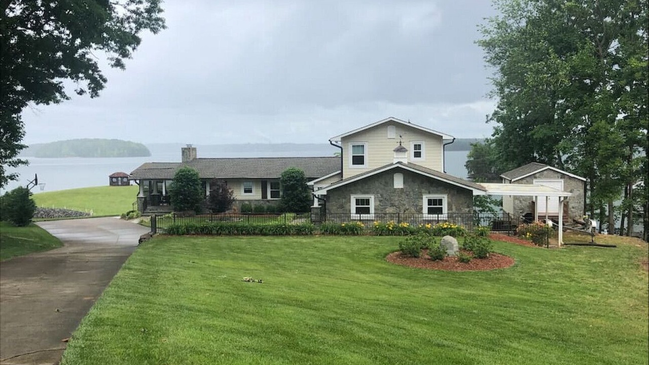Photo of Outdoor in Mayhew
